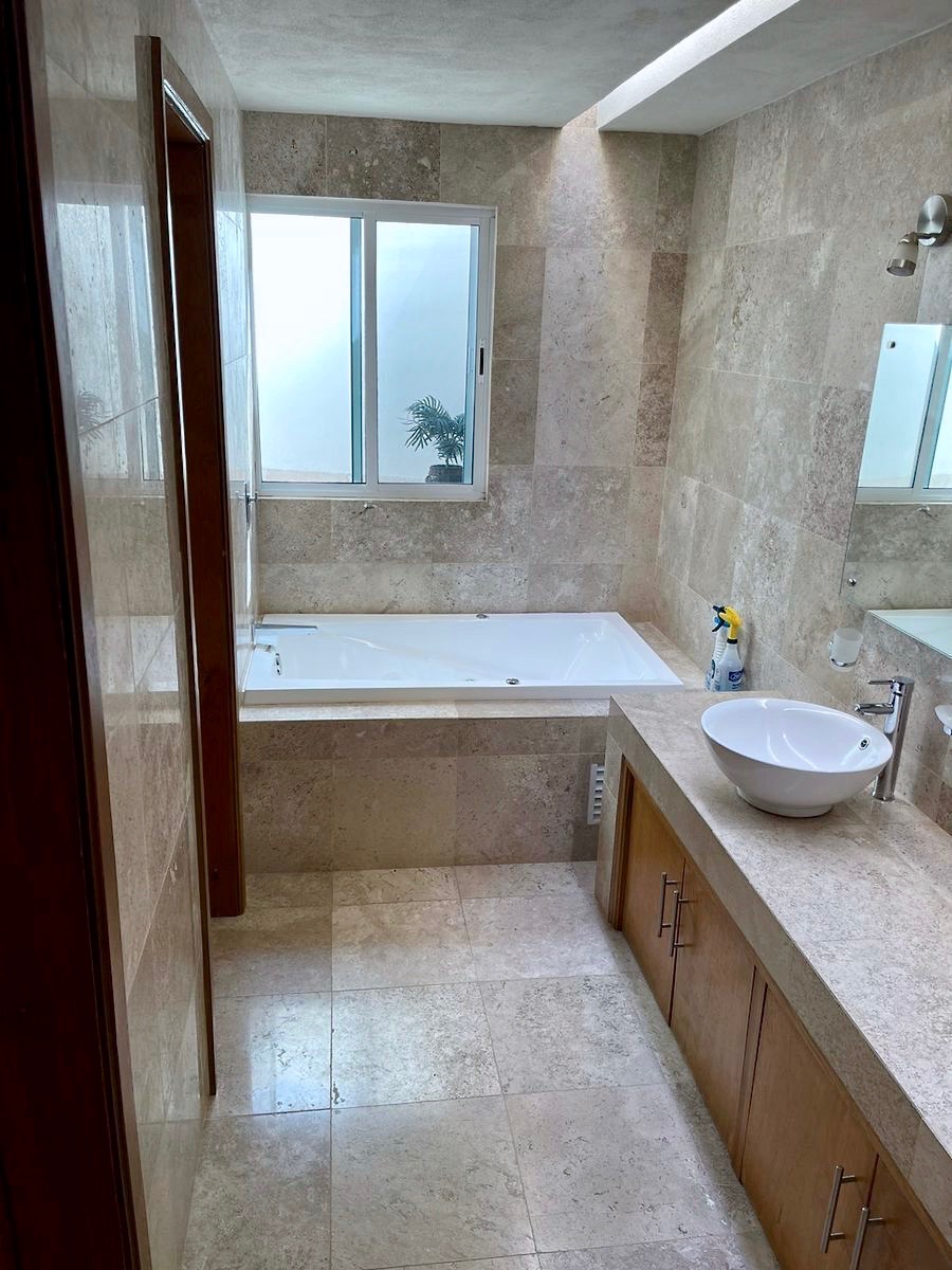 interior 13